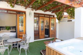 Mitre's Edge Orchard Suite
